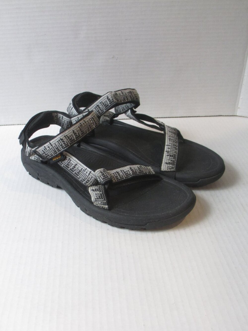 TEVA Women's Hurricane XLT2 CTCN 1019235 Sandals  Black/Gray Sz 9 EUC NICE